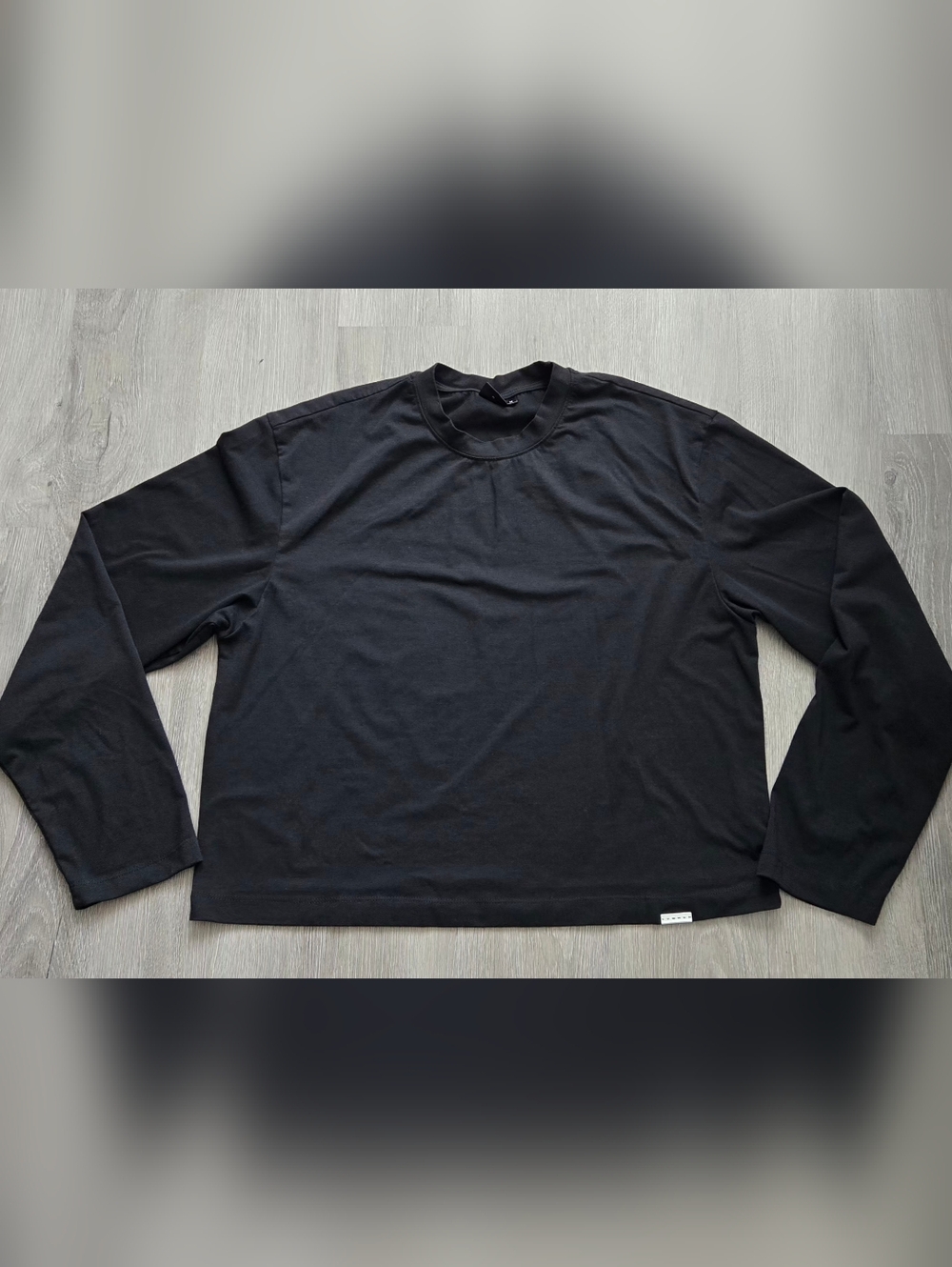 Men's Black Long Sleeve Crewneck Shirt